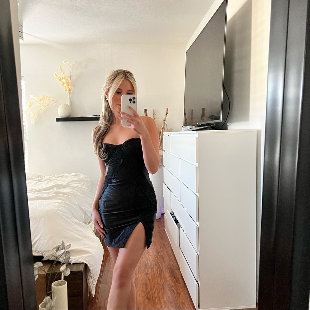 Carli Bybel x Missguided black strapless mini dress. Size US 2